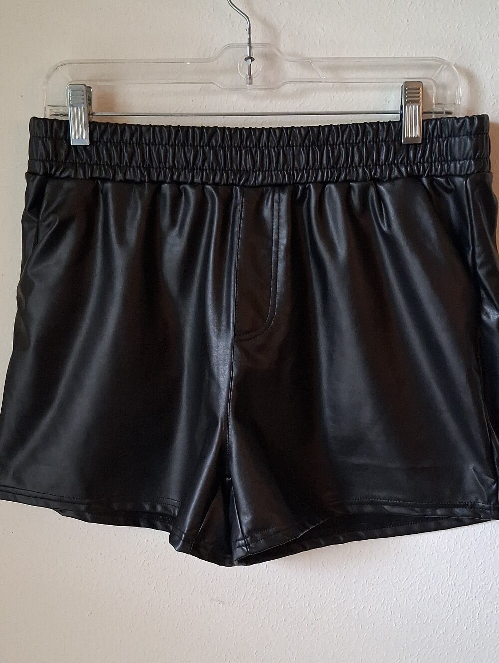 Black Faux Leather Women's Elastic-Waist Shorts Size XL Rocker Chic